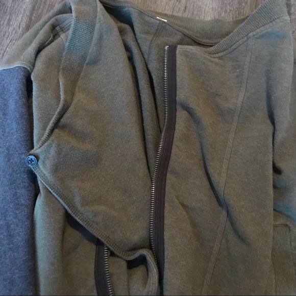 Lululemon Olive Gray Asymmetrical Zipper Jacket - Picture 5 of 7